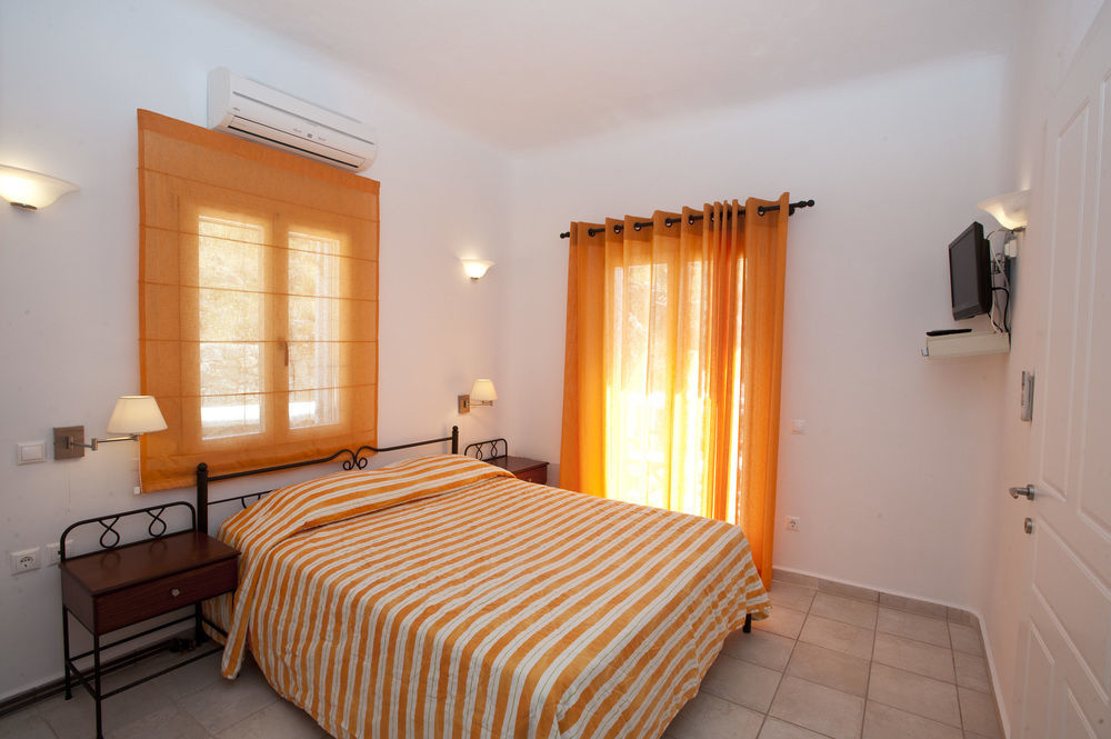 Villa Nireas Platys Gialos  Buitenkant foto